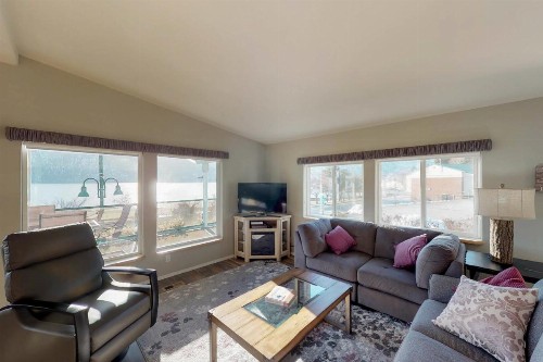 Manson Lake House - image 11