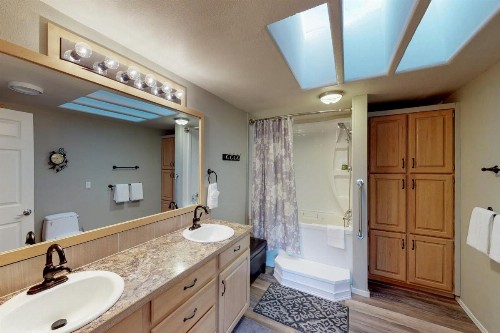 Manson Lake House - image 12