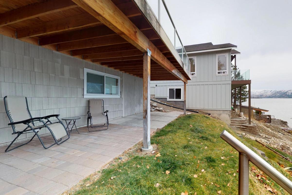 Phil's Lake Cabin - image 7