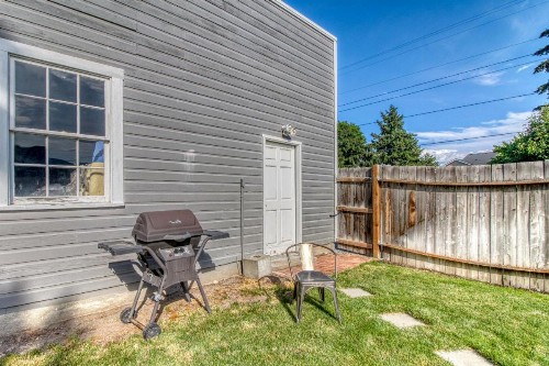 Cottage by the Lake - image 8