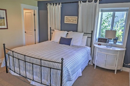 Gorgeous Wapato Point Lakehouse with Private Hot Tub - image 11