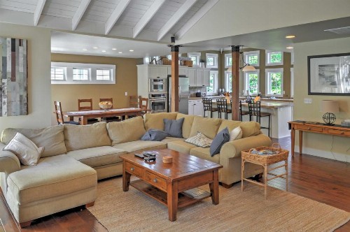 Gorgeous Wapato Point Lakehouse with Private Hot Tub - image 12