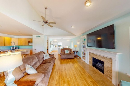 Wapato Point Lakeside Delight 509B - image 4