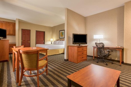 Holiday Inn Express Hotel & Suites Manteca an IHG Hotel - image 23