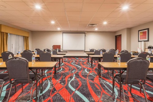 Holiday Inn Express Hotel & Suites Manteca an IHG Hotel - image 37