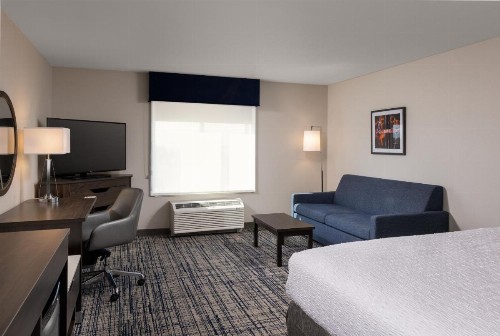 Hampton Inn & Suites Manteca - image 10