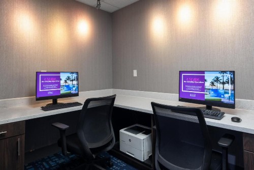 Hampton Inn & Suites Manteca - image 11
