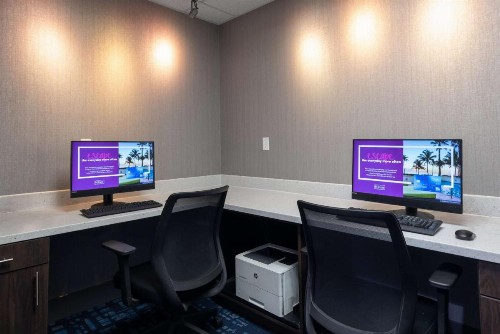 Hampton Inn & Suites Manteca - image 18
