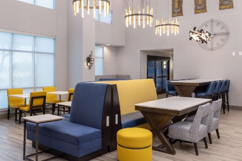 Hampton Inn & Suites Manteca - image 35