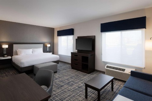 Hampton Inn & Suites Manteca - image 48