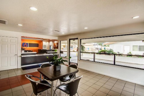 Motel 6 Manteca - image 2