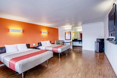 Motel 6 Manteca - image 24