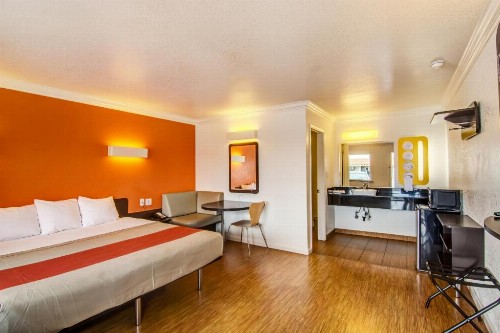 Motel 6 Manteca - image 40