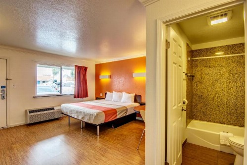 Motel 6 Manteca - image 44