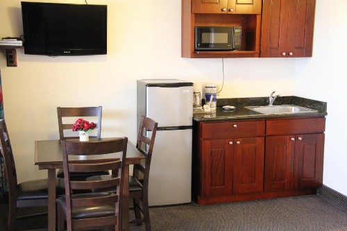 Sunset Surf Motel - image 23