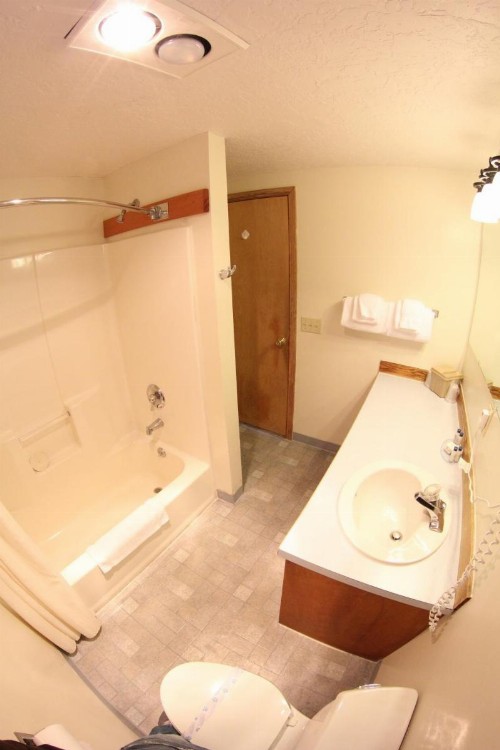 Sunset Surf Motel - image 25