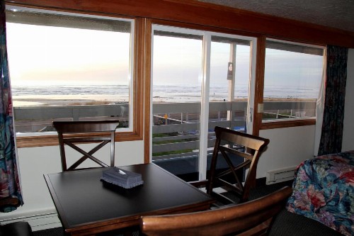 Sunset Surf Motel - image 29
