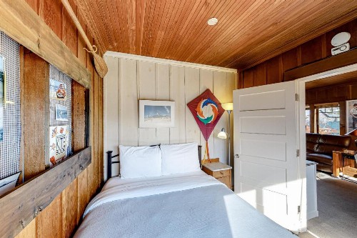 Cottage by the Sea (MCA #1213) - image 11