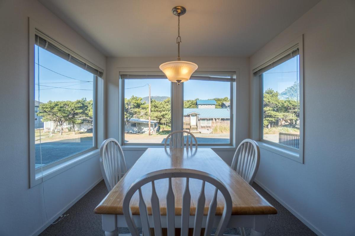 Manzanita Vacation Rental (MCA 1151) - main image