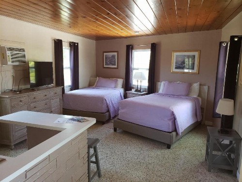 Siesta Motel - image 22