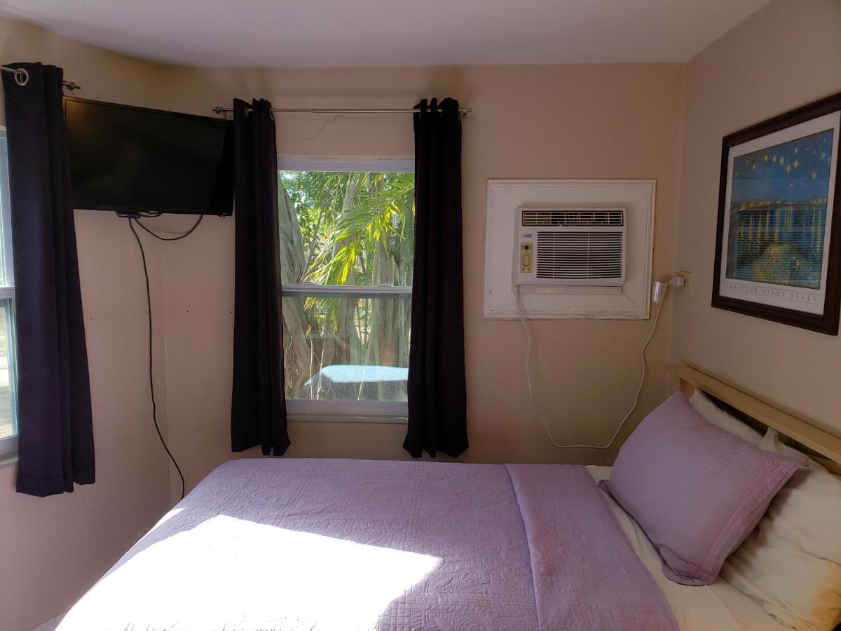 Siesta Motel - image 4