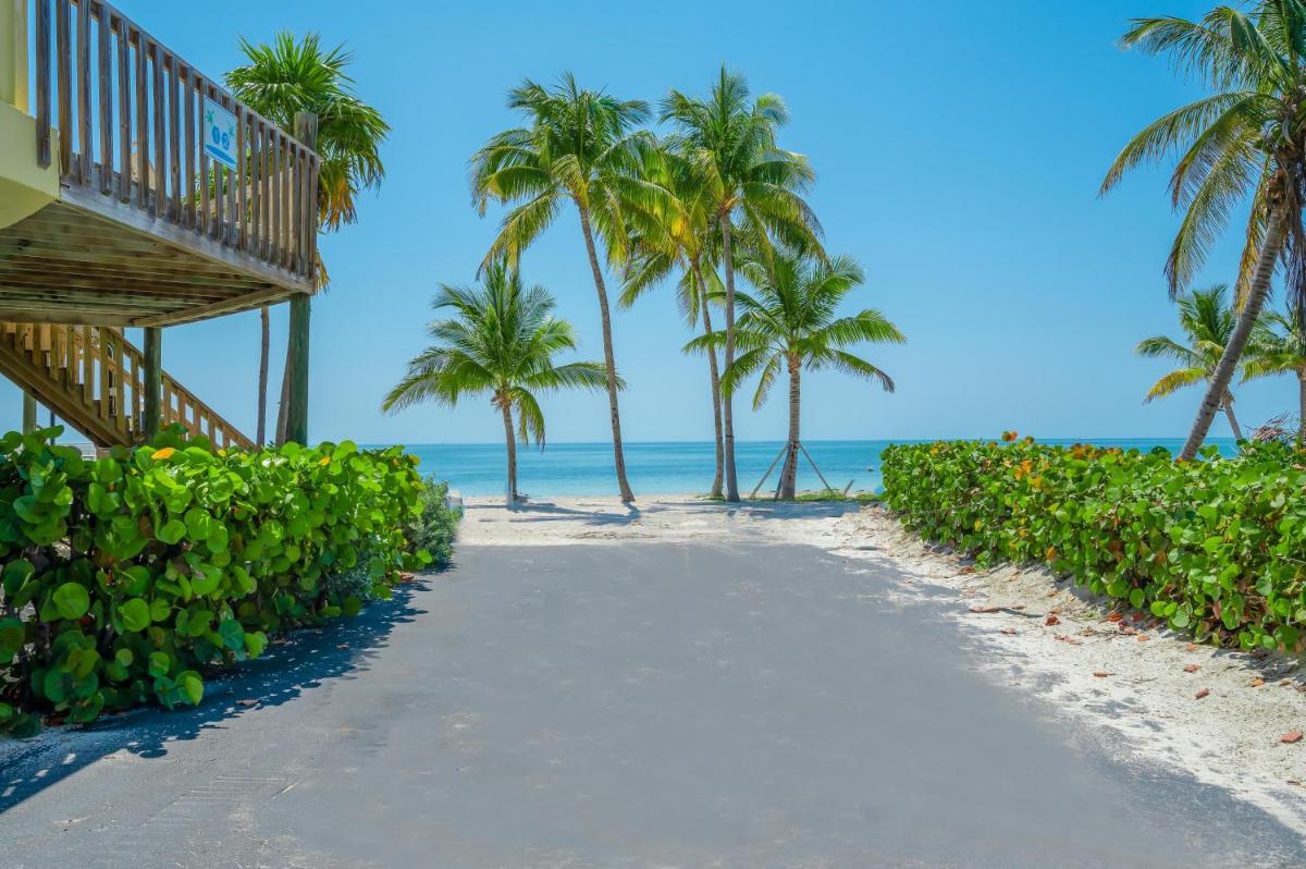 Coco Plum Beach & Tennis Club & Marina - image 6