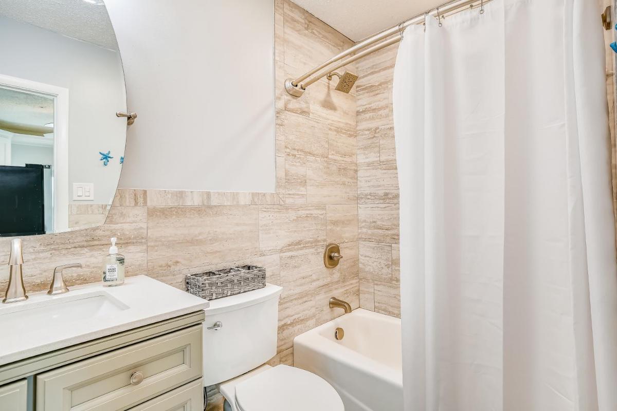 98th Street Retreat - image 5