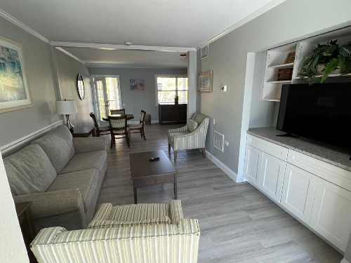 Marco Island Lakeside Inn - image 18