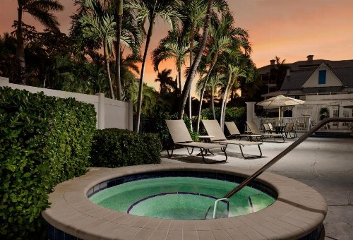 Olde Marco Island Inn and Suites - image 2