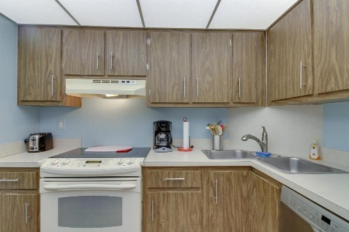 Seaview Court - image 10