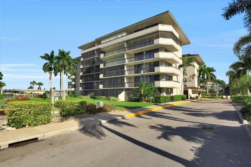 South Seas East C-307 - image 25