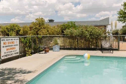Thunderbird Hotel Marfa - image 22