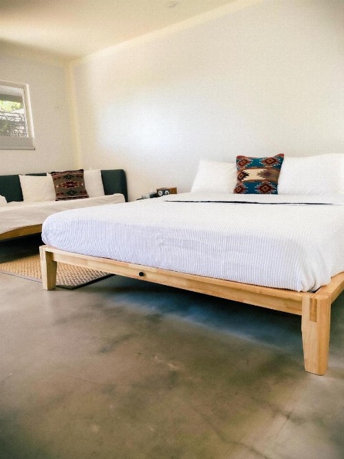 Thunderbird Hotel Marfa - image 34