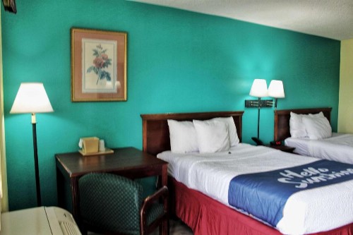 Days Inn by Wyndham Marianna - image 23