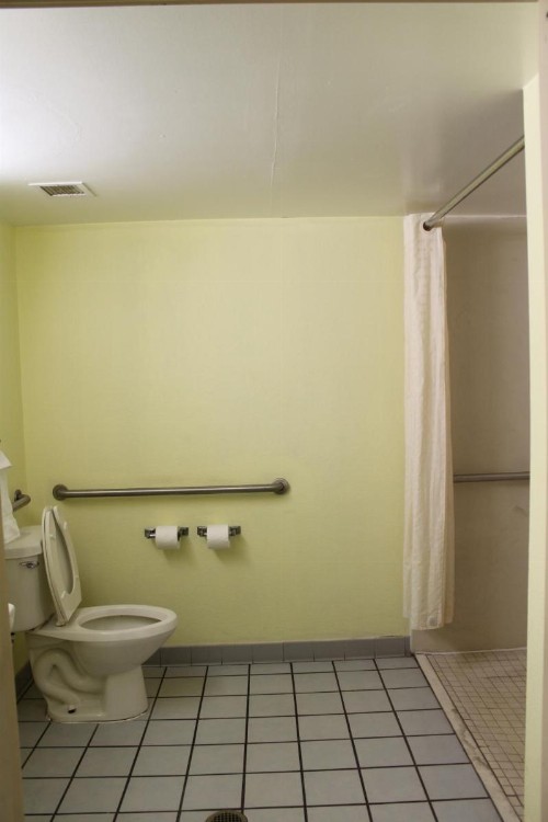 Days Inn by Wyndham Marianna - image 40