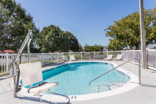 Microtel Inn & Suites Marianna - image 26