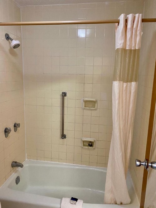 America's Best Value Inn - image 30