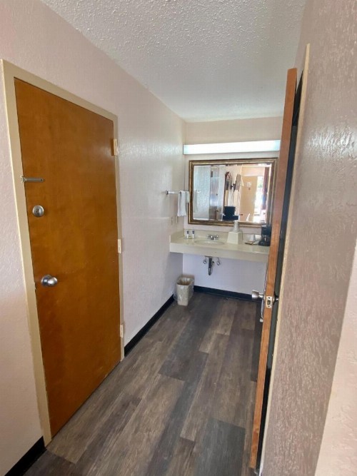 America's Best Value Inn - image 31