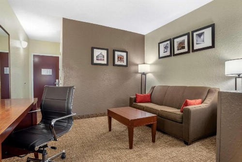 Comfort Inn & Suites Marianna I-10 - image 18