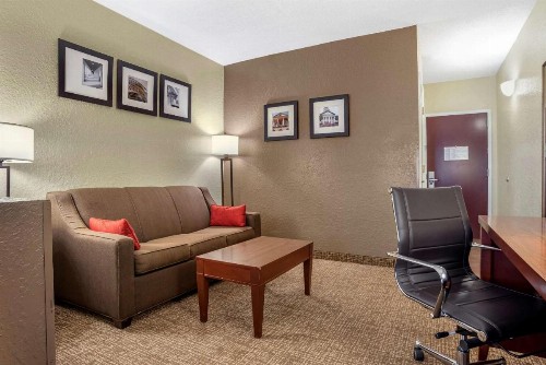 Comfort Inn & Suites Marianna I-10 - image 22