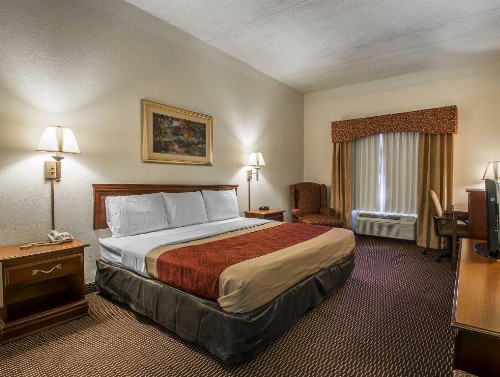 Econo Lodge Inn & Suites - Marianna - image 41
