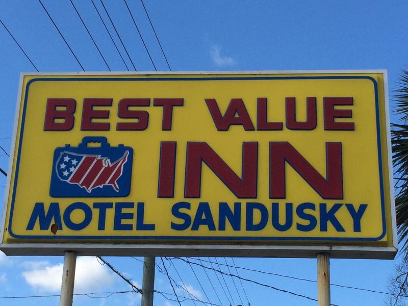 Best Value Inn Motel Sandusky - image 5
