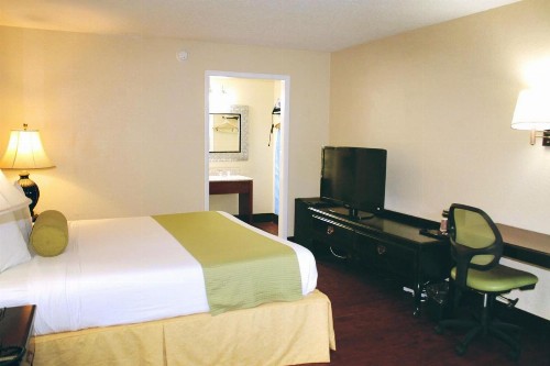 Residence Hub Inn and Suites - image 2