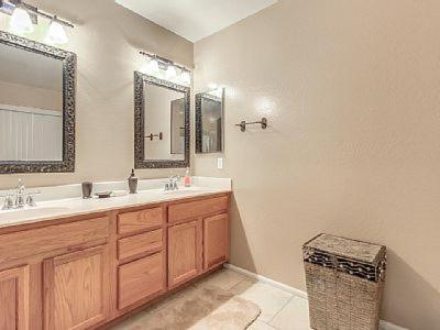 Karsten Home - image 7