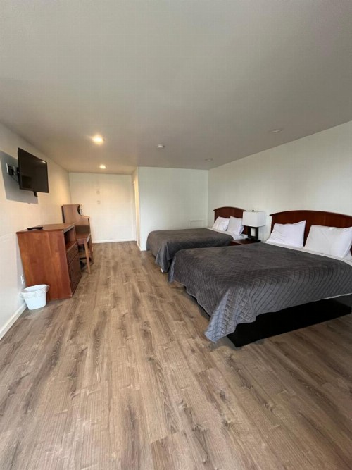 Blue Note Motor Inn - image 6