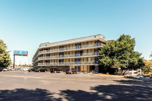 Motel 6-Marietta GA - Atlanta Northwest - image 4