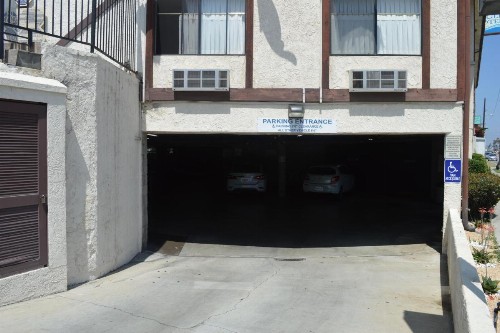 Jolly Roger Hotel - image 14