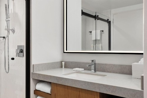 Marina del Rey Marriott - image 17