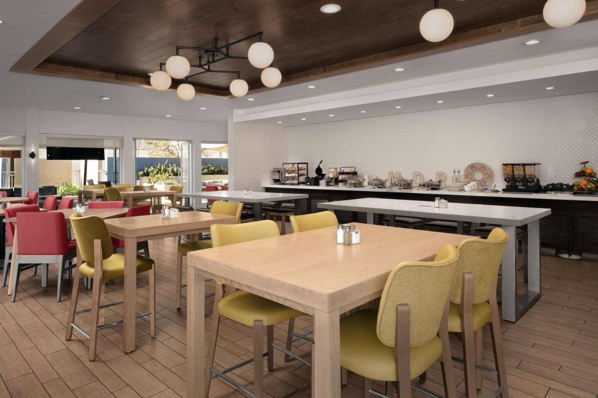 Hilton Garden Inn Los Angeles Marina Del Rey - image 7