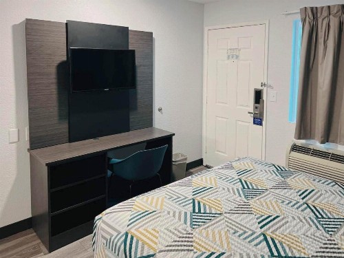 Motel 6-Marina CA - Monterey - image 34